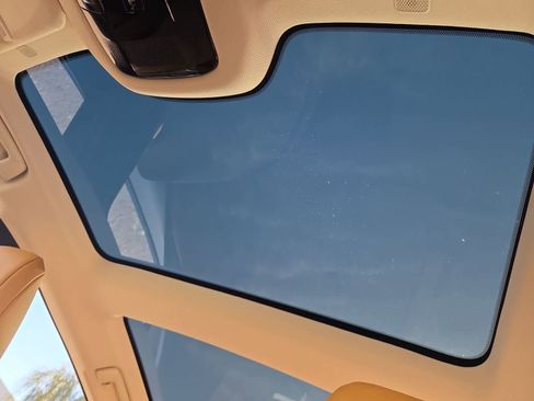 Used 2023 Lexus RZ 450e Premium image 20