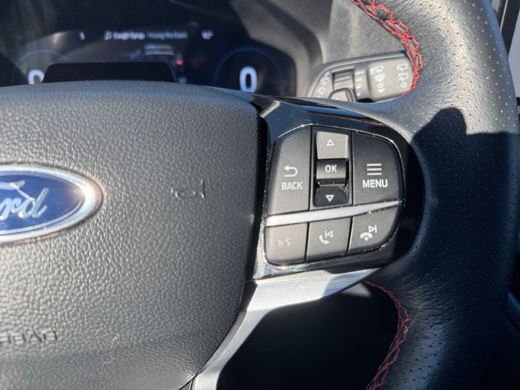 Used 2025 Ford Explorer ST AWD/4WD image 19