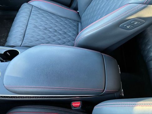 Used 2025 Genesis GV70 3.5T Sport w/ Sport Prestige Package image 38