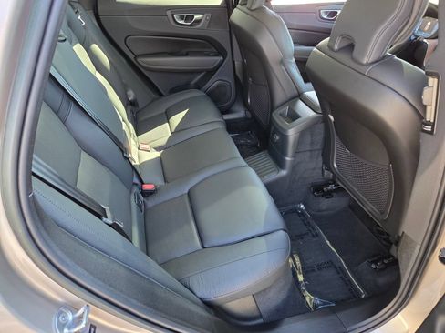 Used 2023 Volvo XC60 T8 Plus AWD/4WD image 20