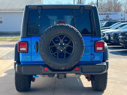 Used 2024 Jeep Wrangler Unlimited AWD/4WD image 44