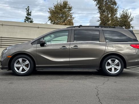 Used 2020 Honda Odyssey EX image 10