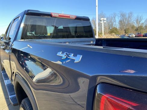 Used 2023 GMC Sierra 1500 SLT image 50