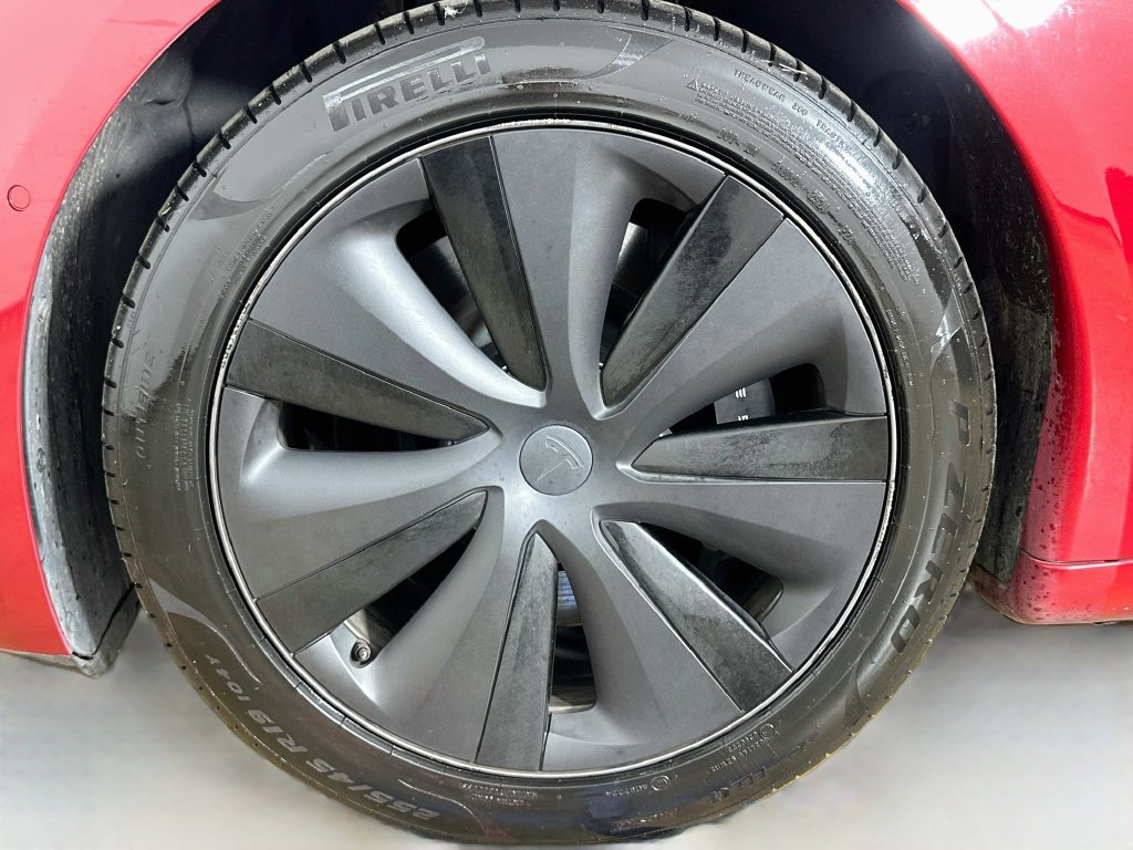 Used 2022 Tesla Model S AWD/4WD image 30