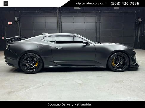 Used 2019 Chevrolet Camaro ZL1 image 8