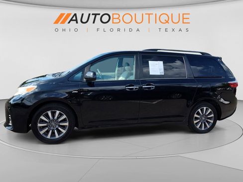 Used 2018 Toyota Sienna XLE w/ XLE Navigation Package AWD/4WD image 2