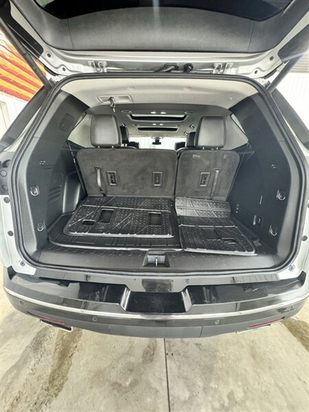 Used 2020 Chevrolet Traverse Premier w/ Redline Edition AWD/4WD image 13
