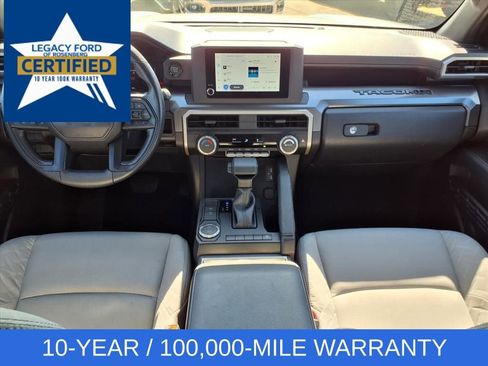 Used 2025 Toyota Tacoma SR5 image 9