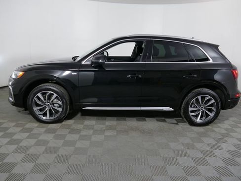Used 2023 Audi Q5 2.0T Premium w/ Convenience Package AWD/4WD image 4