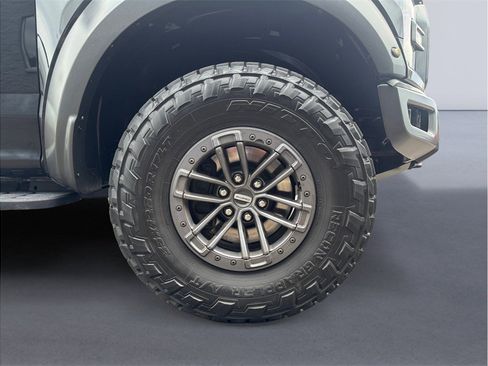 Used 2020 Ford F150 Raptor w/ Equipment Group 802A Luxury image 8