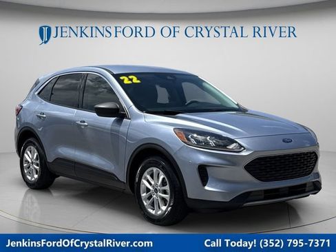 Certified 2022 Ford Escape SE w/ Convenience Package FWD image 1