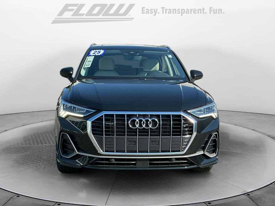 Used 2025 Audi Q3 2.0T Premium w/ Convenience Package AWD/4WD image 3