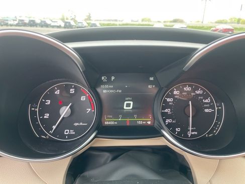 Used 2018 Alfa Romeo Giulia Ti w/ Quick Order Package 22Z Lusso image 28