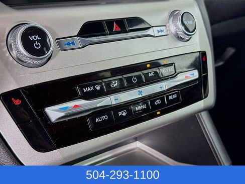 Used 2022 Ford Explorer XLT image 15