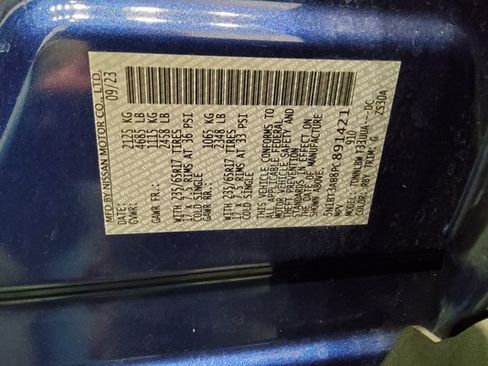 Used 2023 Nissan Rogue S image 47