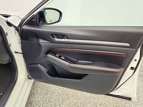 Used 2023 Nissan Altima 2.5 SR image 25