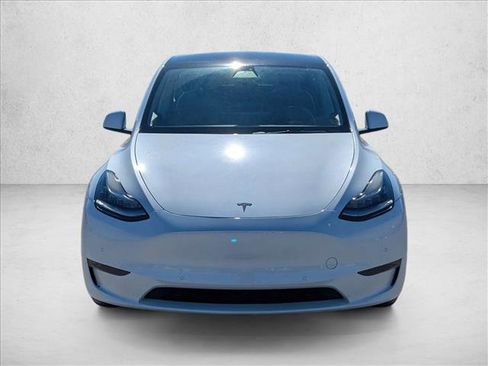 Used 2021 Tesla Model Y Long Range image 2