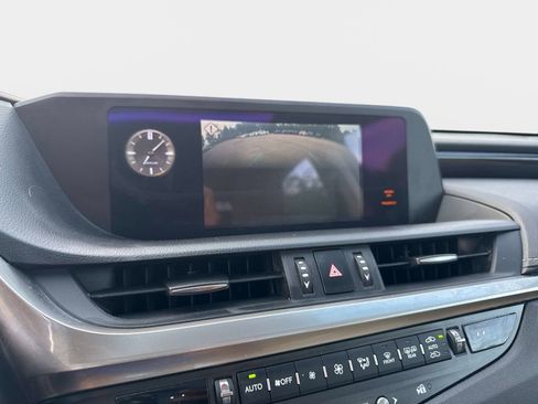 Used 2020 Lexus ES 350 w/ Premium Package image 24