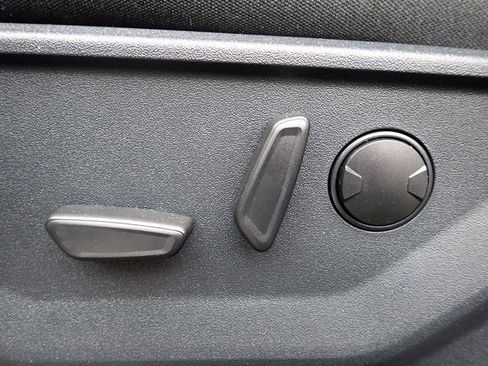 Used 2025 Ford F150 XLT w/ Equipment Group 302A MID image 23