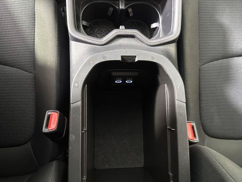 Used 2025 Toyota RAV4 LE AWD/4WD image 35