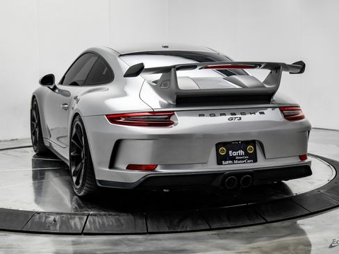 Used 2018 Porsche 911 GT3 w/ Sport Chrono Package image 9