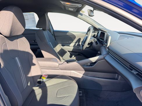 New 2025 Hyundai Elantra Sport image 15