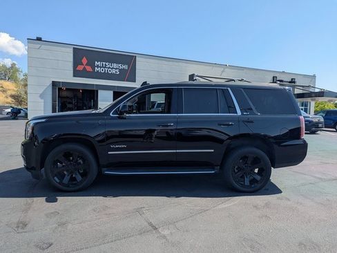 Used 2018 GMC Yukon SLT w/ Premium Edition image 7
