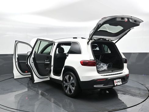 New 2024 Mercedes-Benz EQB 300 4MATIC image 49