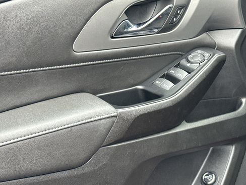 Certified 2023 Chevrolet Traverse LT image 15