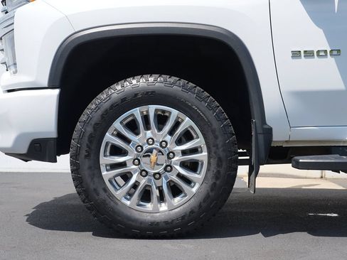 Certified 2022 Chevrolet Silverado 3500 High Country w/ Z71 Off-Road Package AWD/4WD image 10