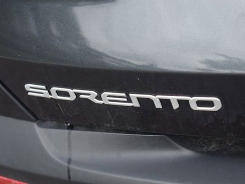 Used 2023 Kia Sorento LX FWD image 12