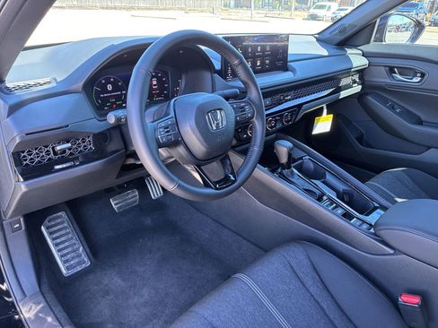 Certified 2025 Honda Accord Sport image 2