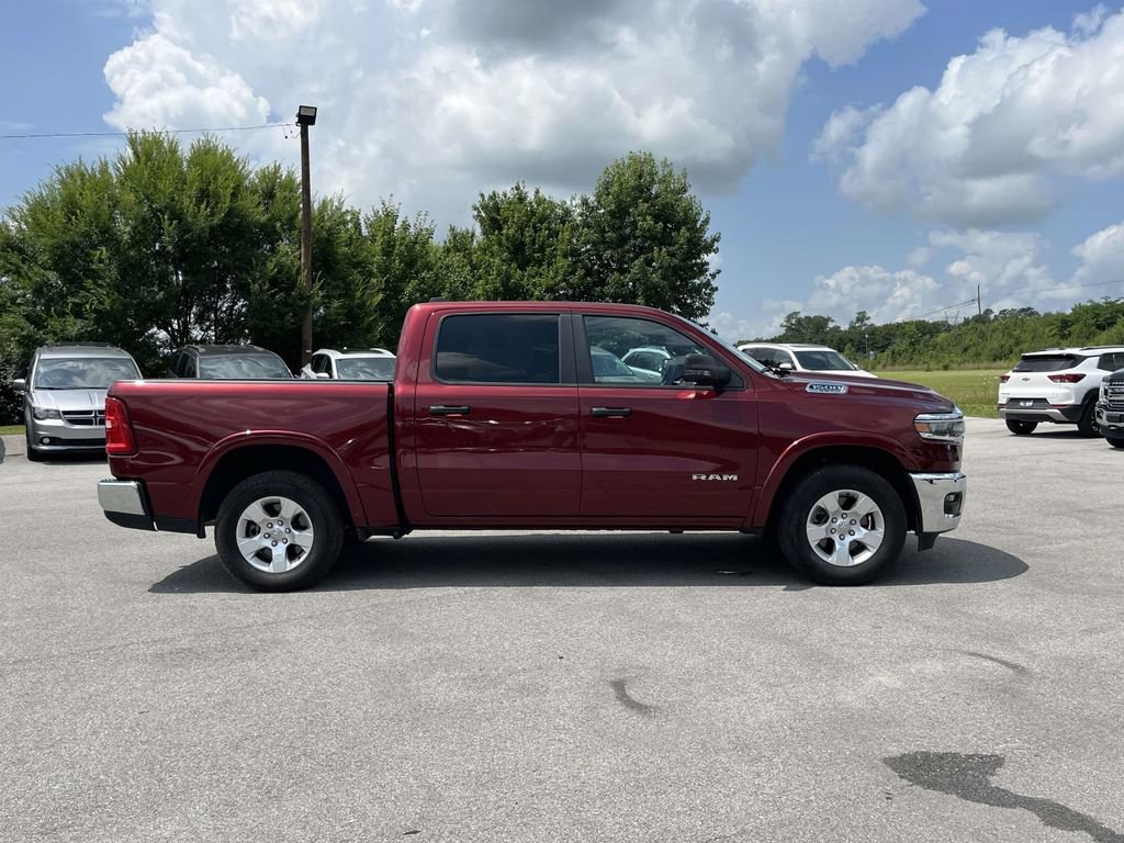 Used 2025 RAM 1500 Big Horn AWD/4WD image 4