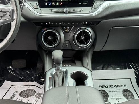 Used 2024 Chevrolet Blazer LT w/ Convenience Package image 14