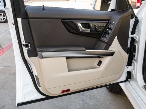 Used 2013 Mercedes-Benz GLK 350 GLK 350 image 41