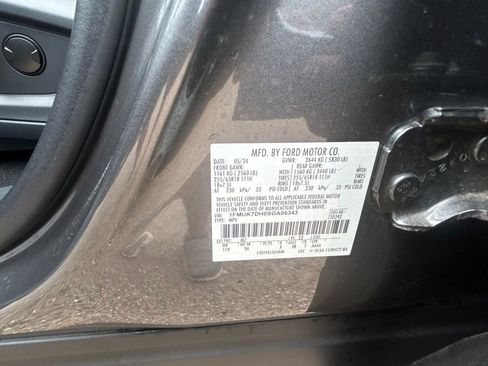 Used 2025 Ford Explorer Active w/ Active Comfort Package RWD image 9