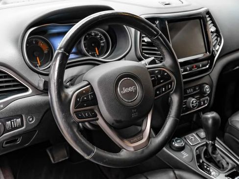 Used 2019 Jeep Cherokee Limited w/ Luxury Group AWD/4WD image 17