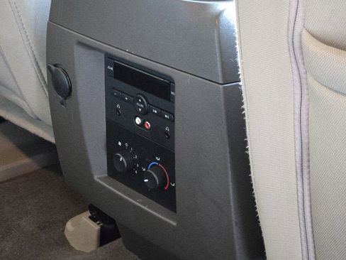 Used 2011 Ford Expedition XLT w/ HD Trailer Tow Pkg image 10