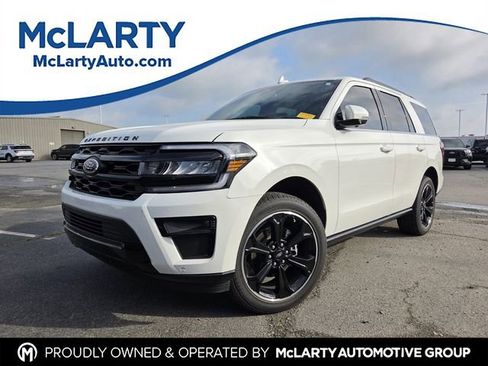 Used 2024 Ford Expedition Limited AWD/4WD image 1