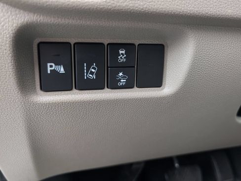 Used 2017 Honda Pilot Touring image 15