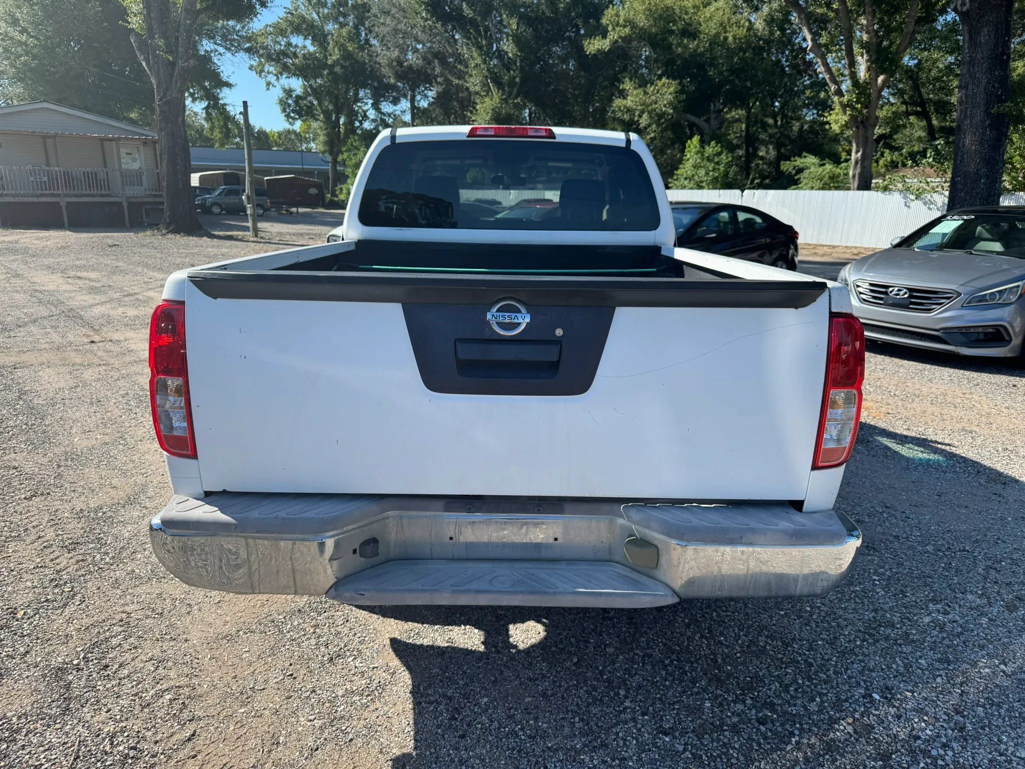 Used 2016 Nissan Frontier S RWD image 4
