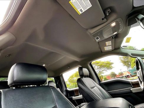 Used 2020 Ford F150 Lariat image 17