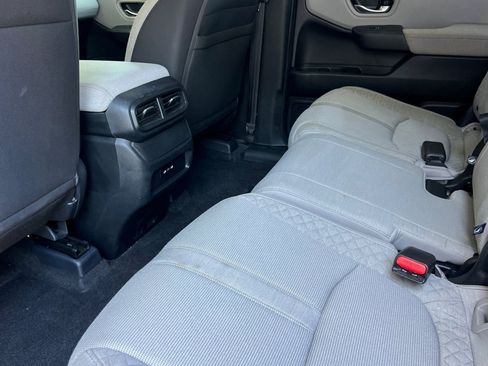 Certified 2024 Honda Pilot LX image 27