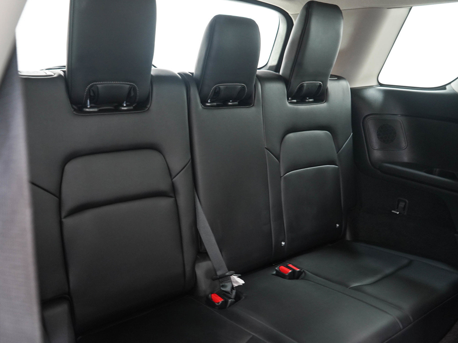 Used 2022 Nissan Pathfinder Platinum AWD/4WD image 14