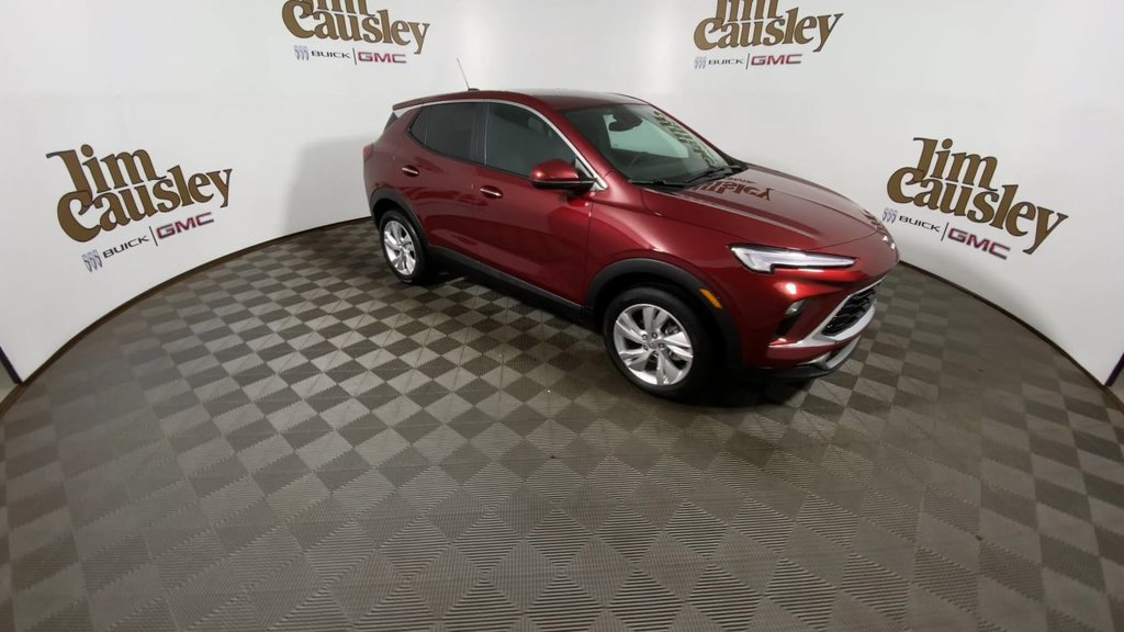Used 2024 Buick Encore GX Preferred w/ Comfort Package AWD/4WD image 2