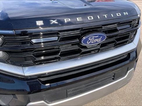 Used 2025 Ford Expedition Max Platinum AWD/4WD image 5