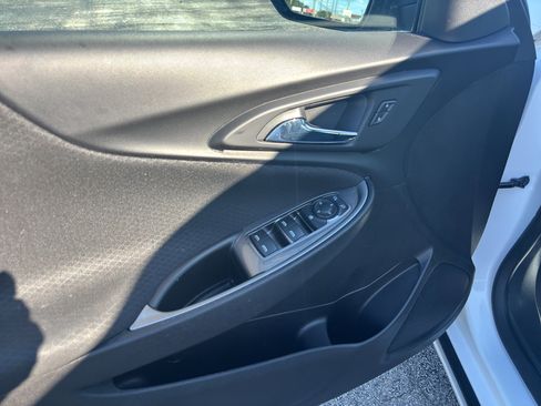 Used 2017 Chevrolet Malibu LS image 9