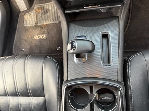 Used 2013 Chrysler 300 S image 17