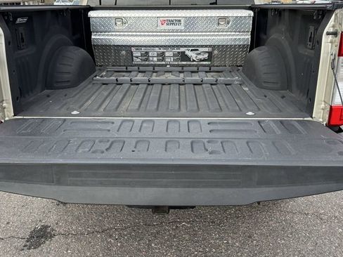 Used 2017 Ford F250 XLT image 9