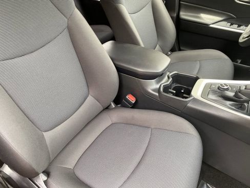 Certified 2025 Toyota RAV4 LE AWD/4WD image 16